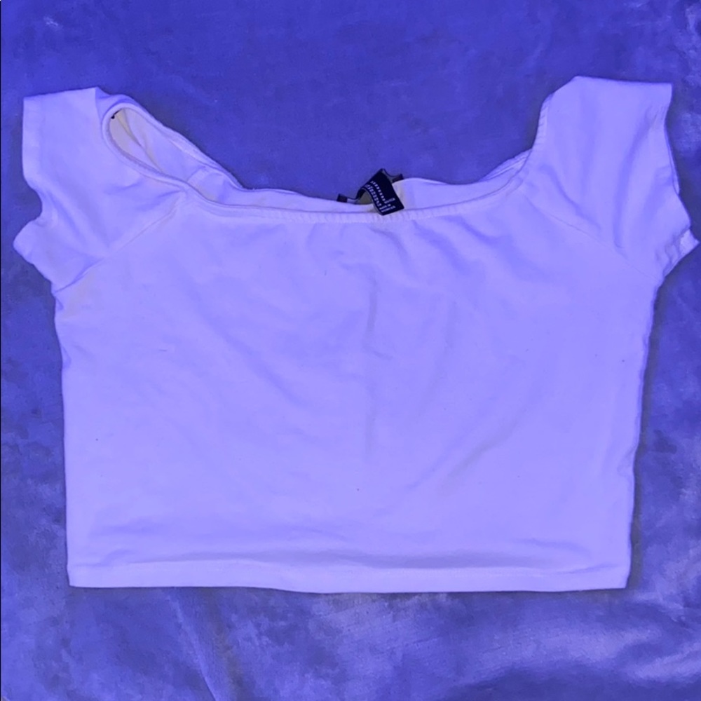 White cropped of the shoulder top